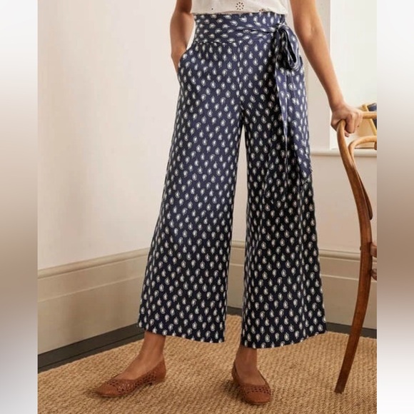 Boden Pants - Boden Caithness Wide‎ Leg Loose Flowy Paisley Pants US Size 6R Navy White